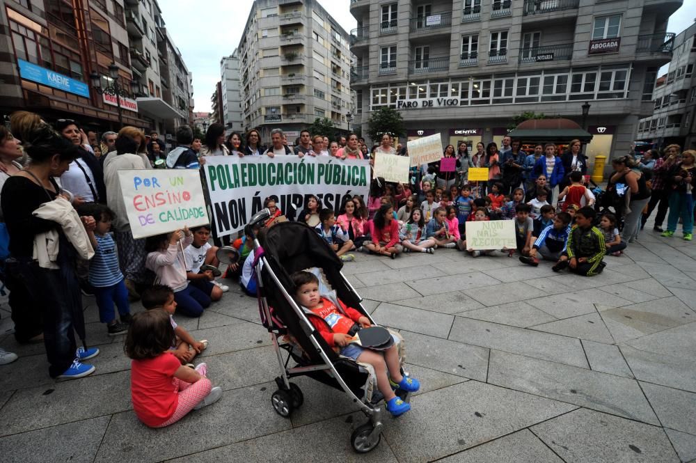 Protesta de la comunidad educativa del colegio O P