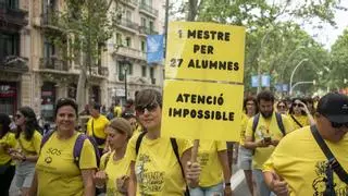 El 50,2% de profesores catalanes rechazan hacer más huelgas, aunque mantienen el boicot a las colonias