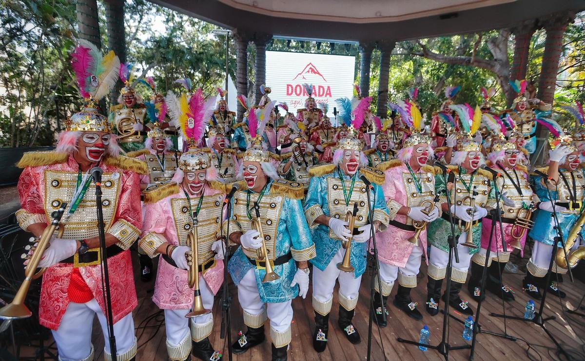 Carnaval de día. Los Fregolinos y Ni fú Ni fa