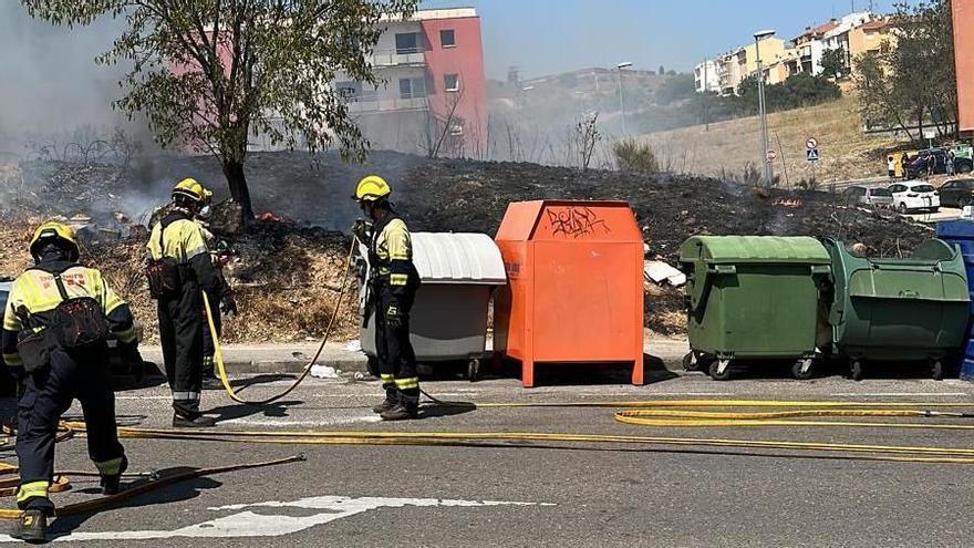 Ingressa a presó l’autor de l’incendi en un solar de la zona oest de Figueres