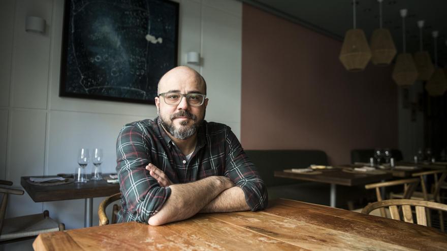 Víctor Corchado, feliz con su Sol de Guía Repsol: &quot;Borona habla de Cáceres y hace crecer a la ciudad&quot;