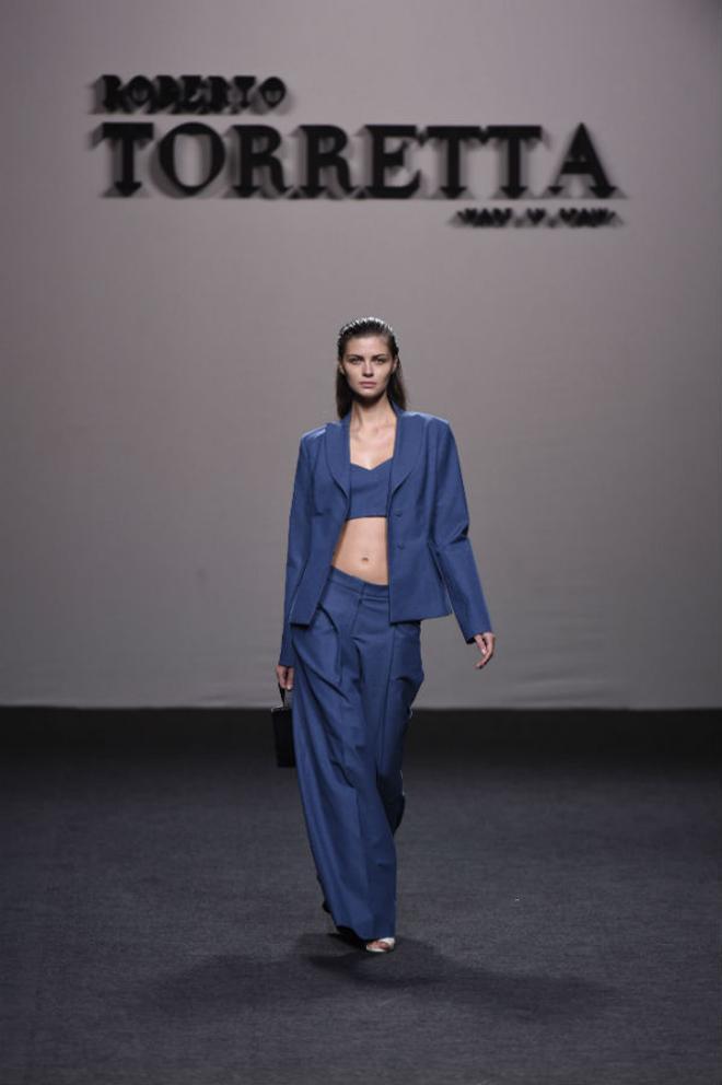 MBFWM Roberto Torretta Primavera/Verano 2018: conjunto azul