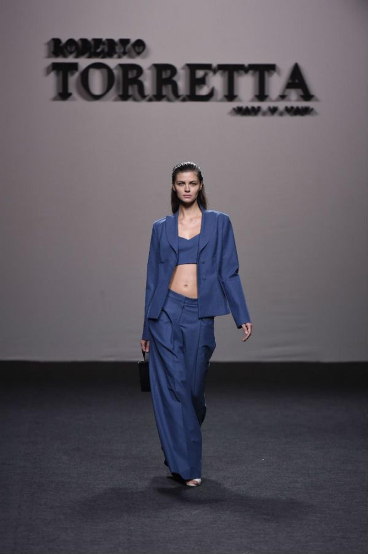 MBFWM Roberto Torretta Primavera/Verano 2018: conjunto azul