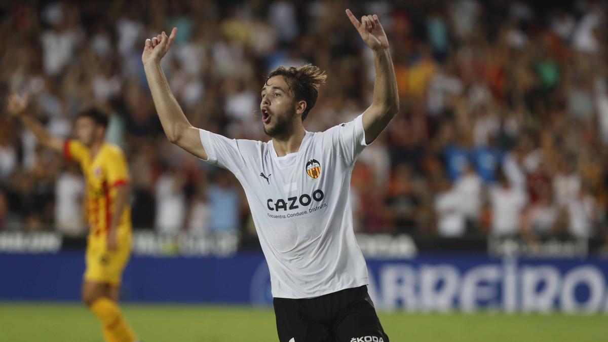 Nico debutó el pasado domingo en Mestalla