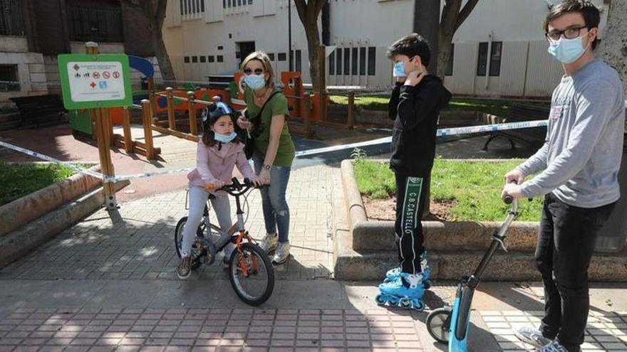 Las calles de Castellón vuelven a la vida con el desconfinamiento infantil