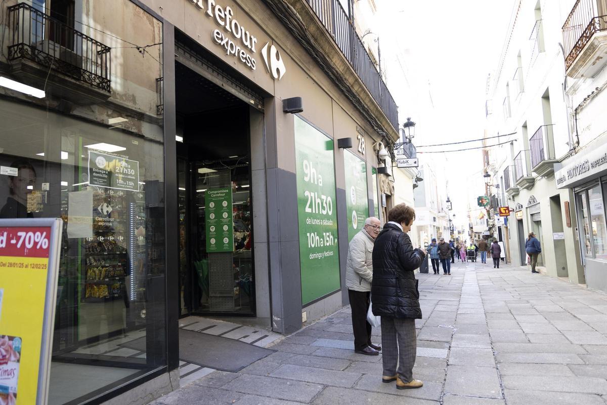 Así se encuentra la calle Pintores actualmente