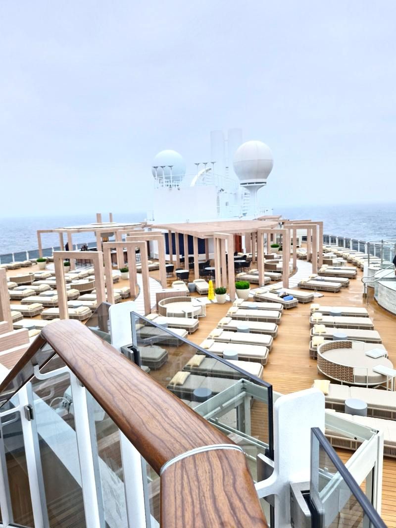 Vibe Beach Club