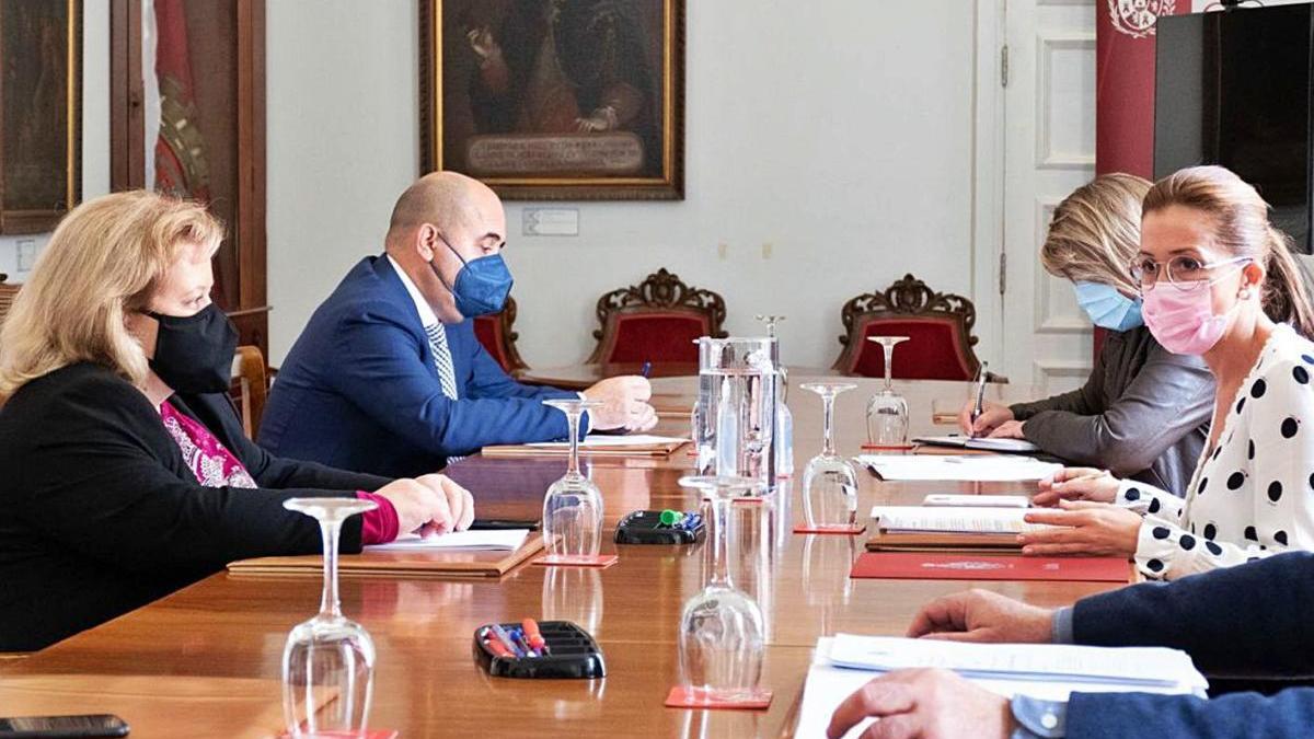 Miguel Martínez y Ana Correa frente a Ana Belén Castejón y Noelia Arroyo.