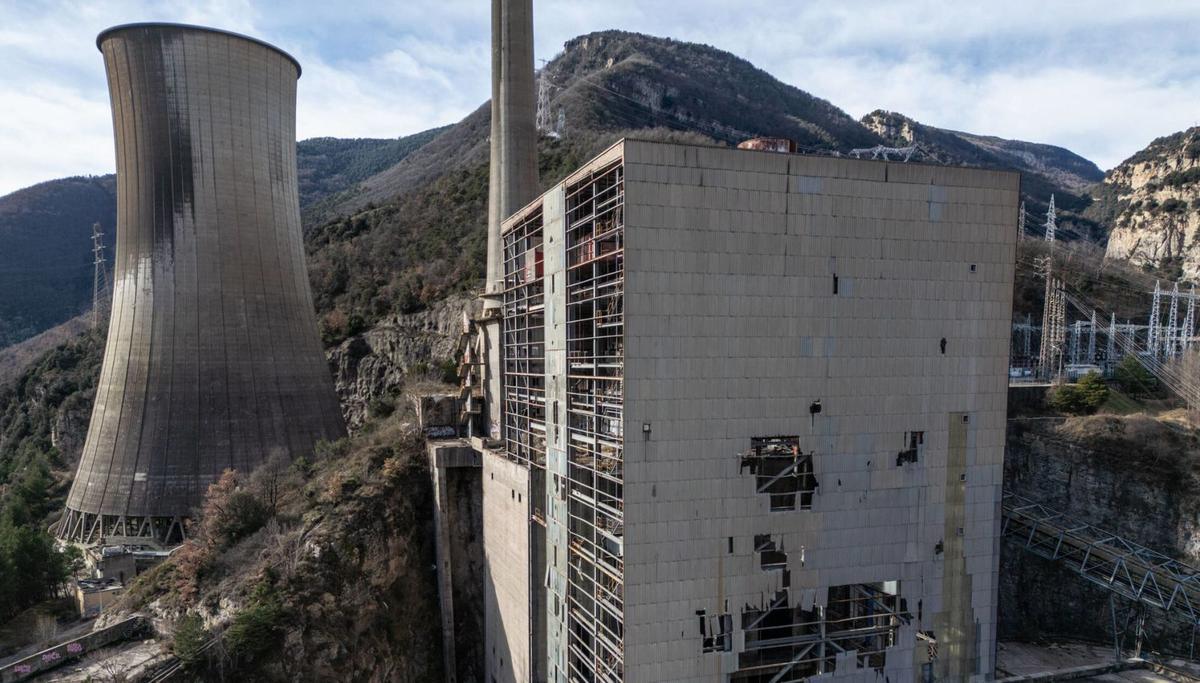 La demolició de la central de Cercs avança després de 15 anys