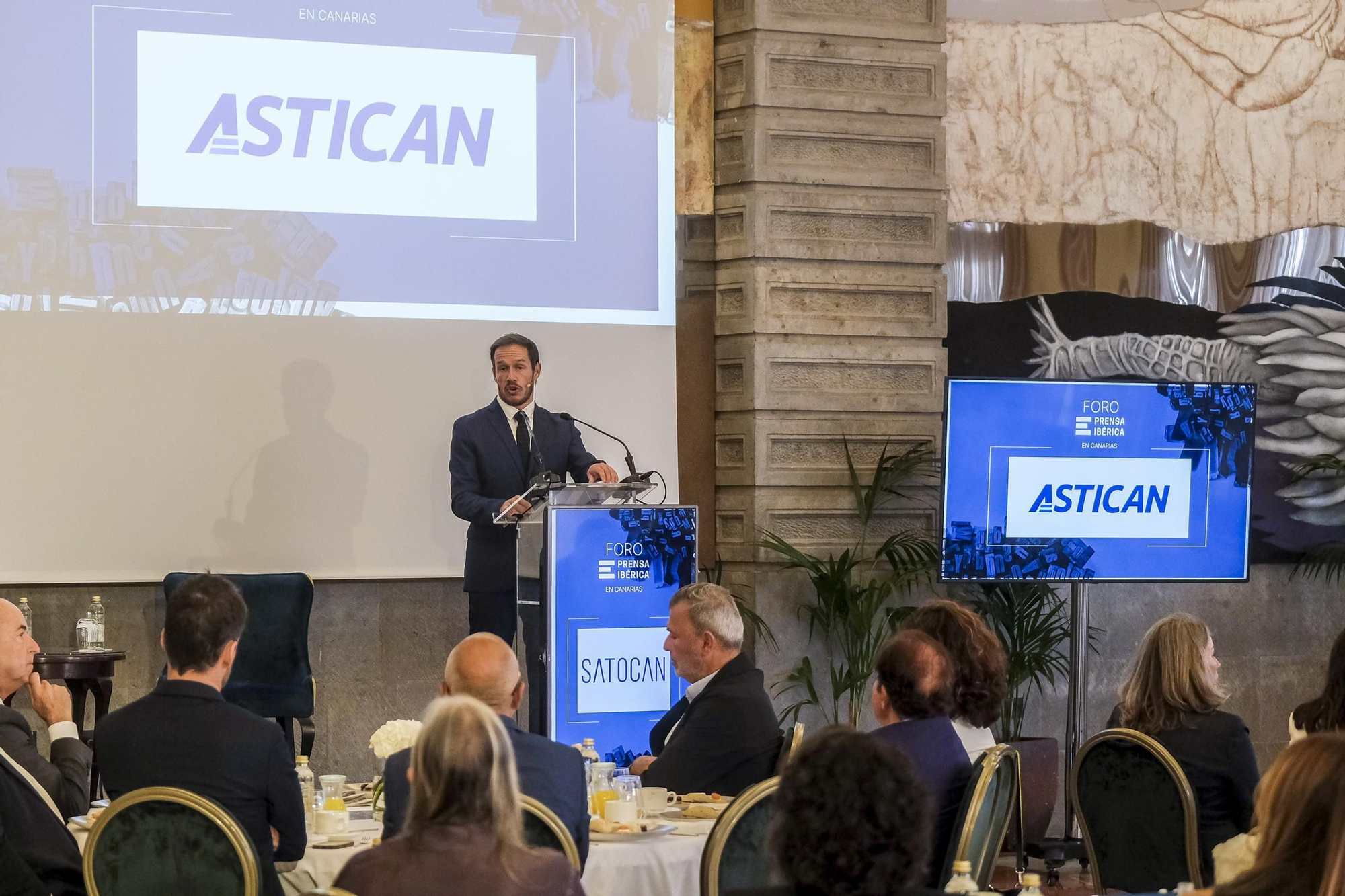 Foro Cambio Climático, con la presencia del consejero de Transición Ecológica del Gobierno de Canarias, Mariano Hernández Zapata. 