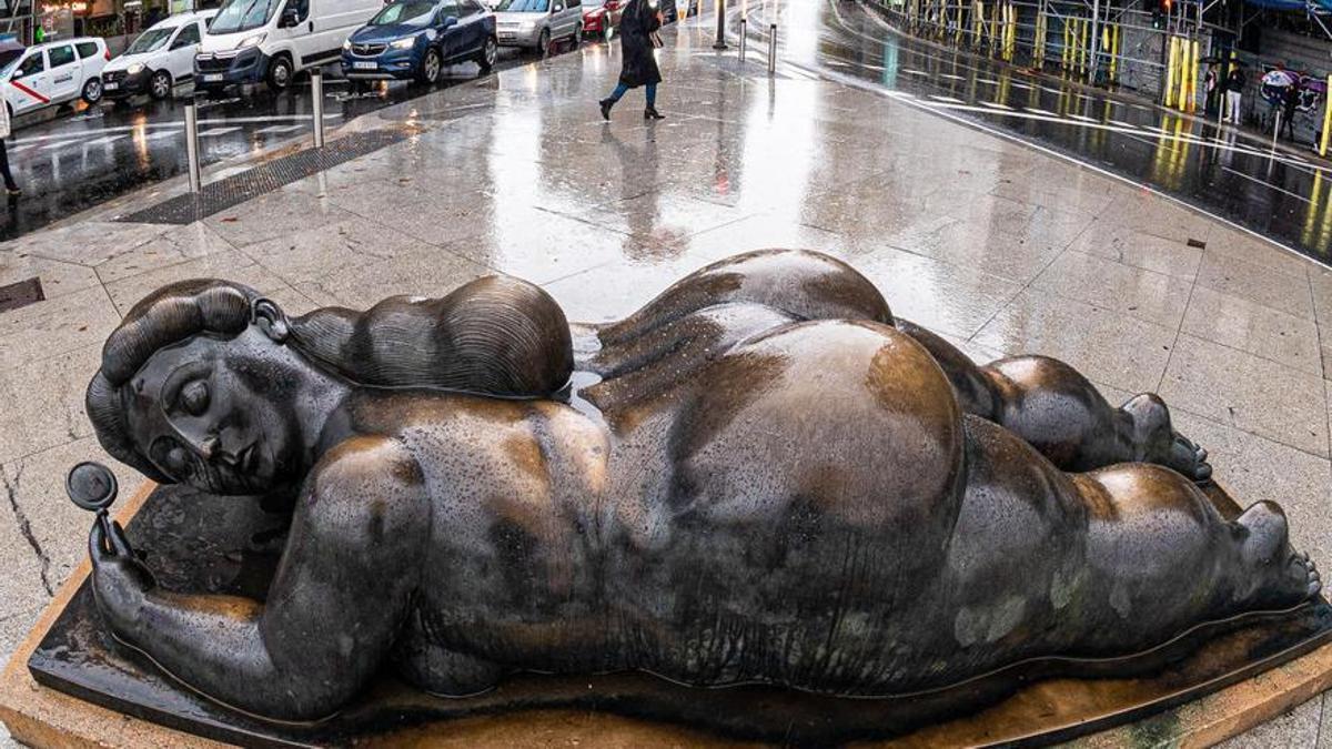 Estatua de Fernando Botero en la Plaza de Colón de Madrid.