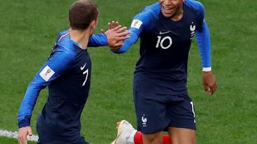 Un gol de Kilian Mbappé classifica França i envia el Perú cap a casa