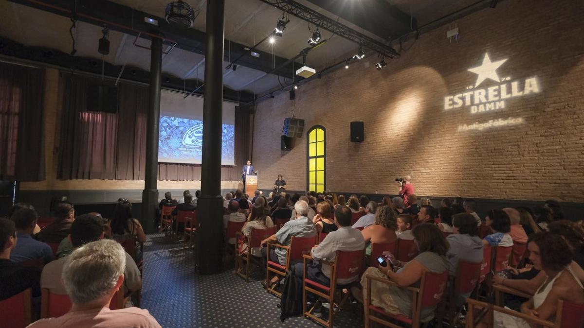 Acto de presentación de la conmemoración del centenario de la UE Santboiana en la antigua fábrica Estrella Damm, este miércoles