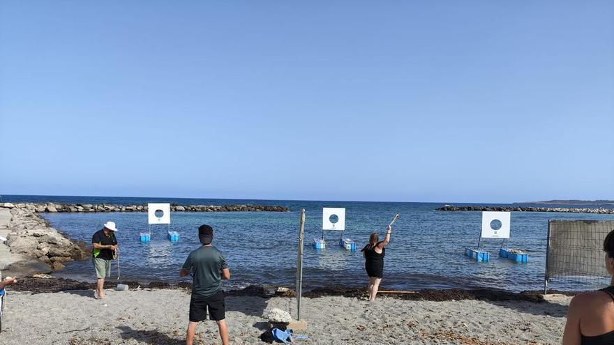David Gómez y Vanessa del Castillo reinan con el tir de fona en Cala Bona