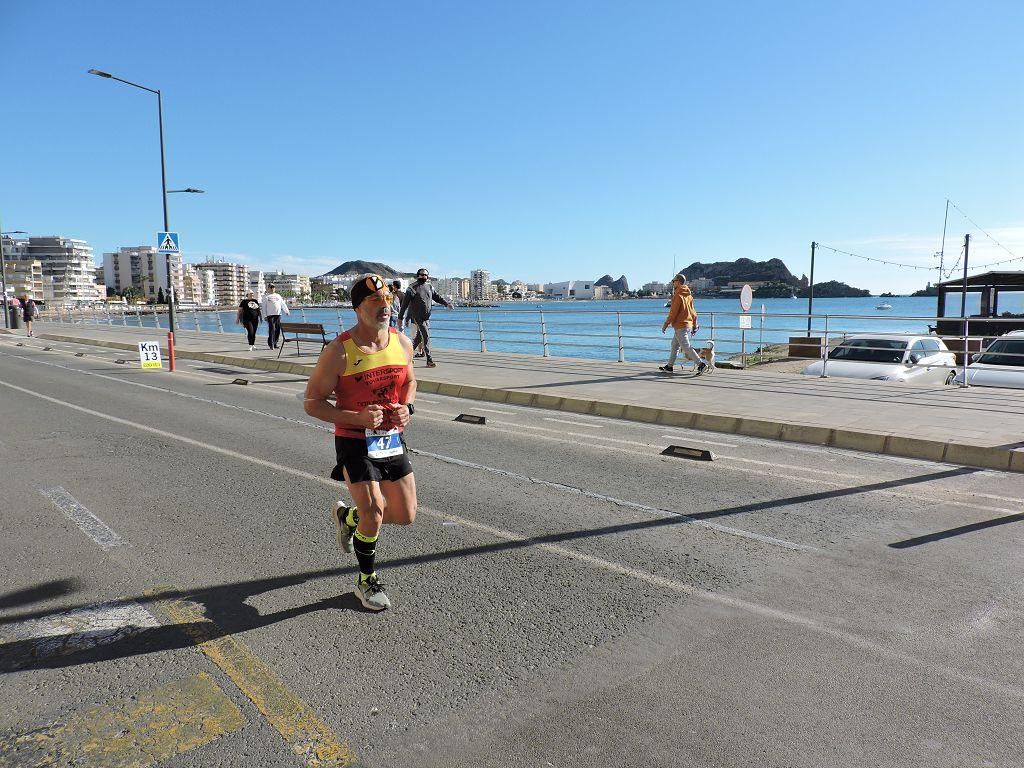 Estos todas las imágenes de la Media Maratón de Águilas