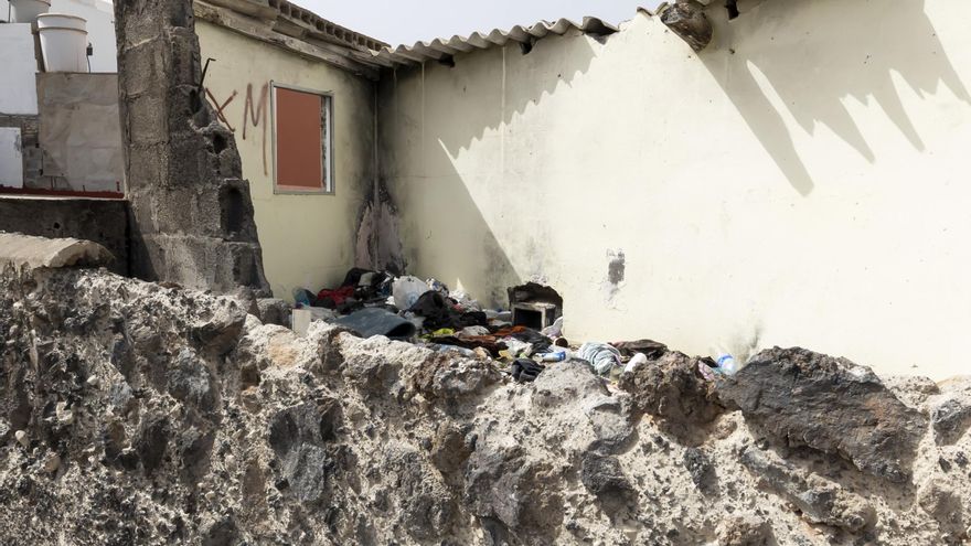 Los vecinos de La Isleta, donde un hombre prendió fuego a una menor: &quot;Llevamos tiempo denunciando esa casa&quot;