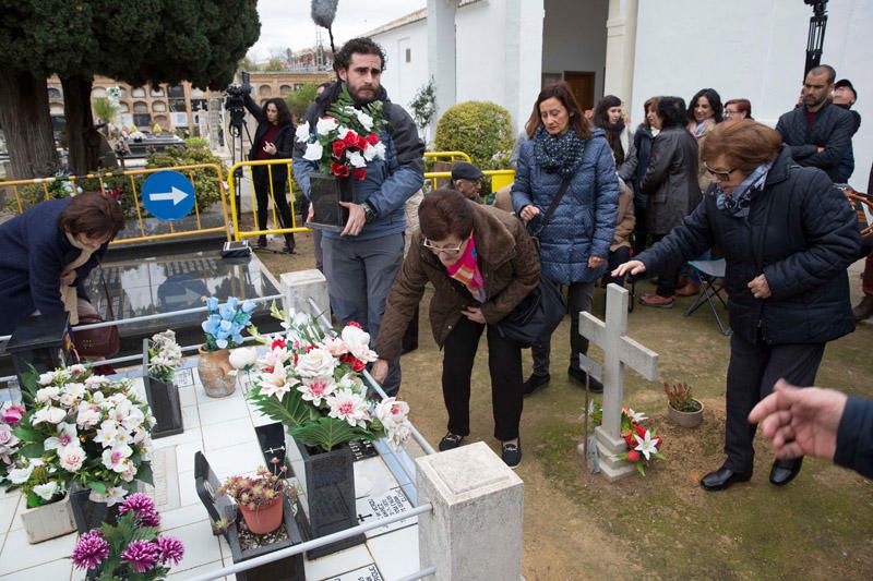 Exhumaciones de la fosa 22 del cementerio de Paterna