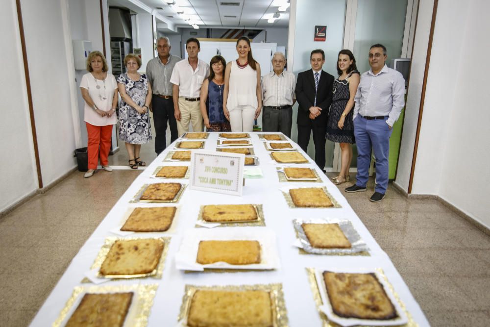 El jurado con las cocas presentadas