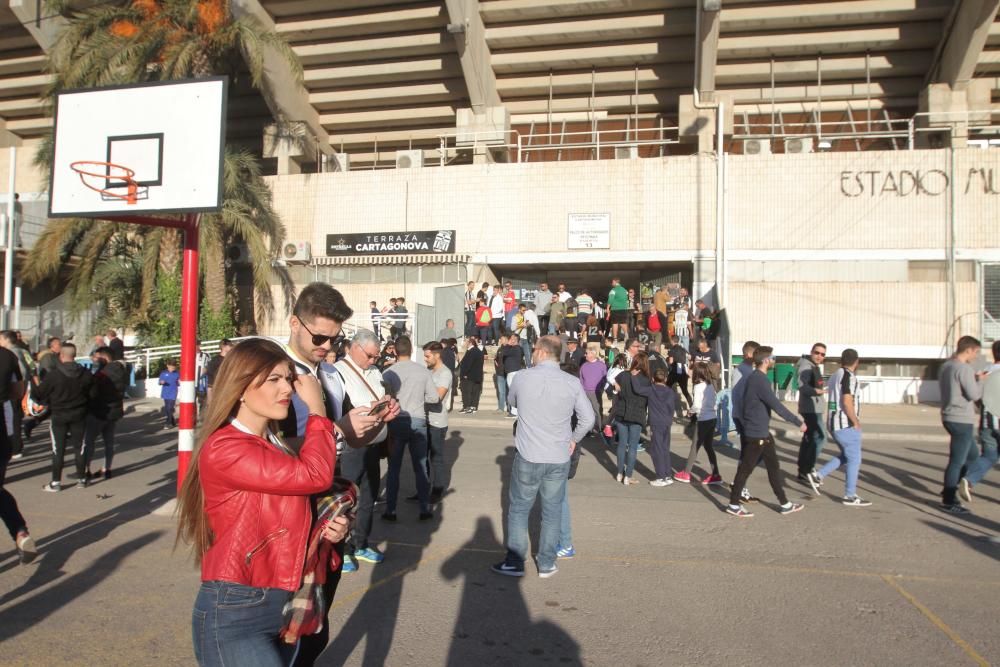 Ambiente previo del Cartagena-Real Murcia