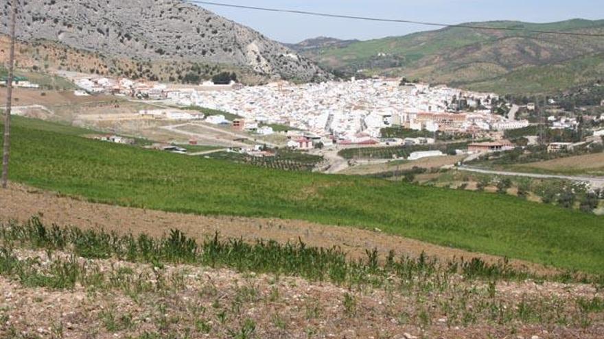 Los vecinos de Abdalajís llevan sufriendo cortes en el suministro de agua desde 2005.