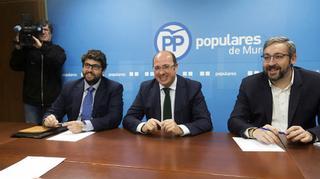 El PP deja caer al presidente de Murcia para conservar el poder