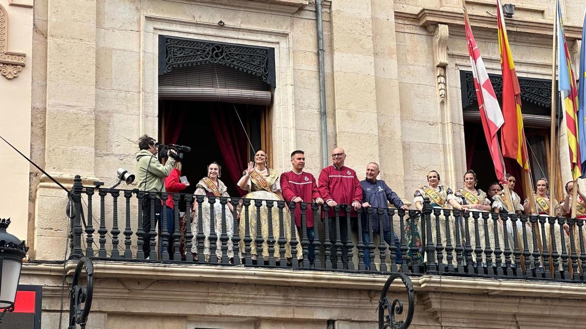 Los mejores momentos de la "Crida" de Sueca y del homenaje póstumo a Carraquer