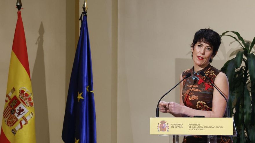 Elma Saiz descarta la regularización extraordinaria de migrantes y presenta un Plan Estatal de Retorno para españoles en el exterior