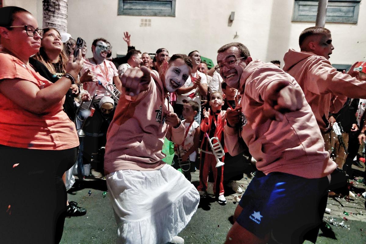 Fiesta de principio de curso murguero y arranque Carnaval en Diablos Locos