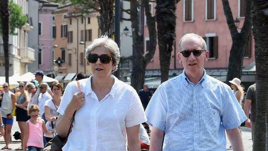 Theresa May y su marido de vacaciones en Italia.
