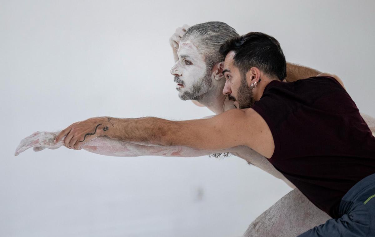 Dos de los artistas de 'Prometeo'.