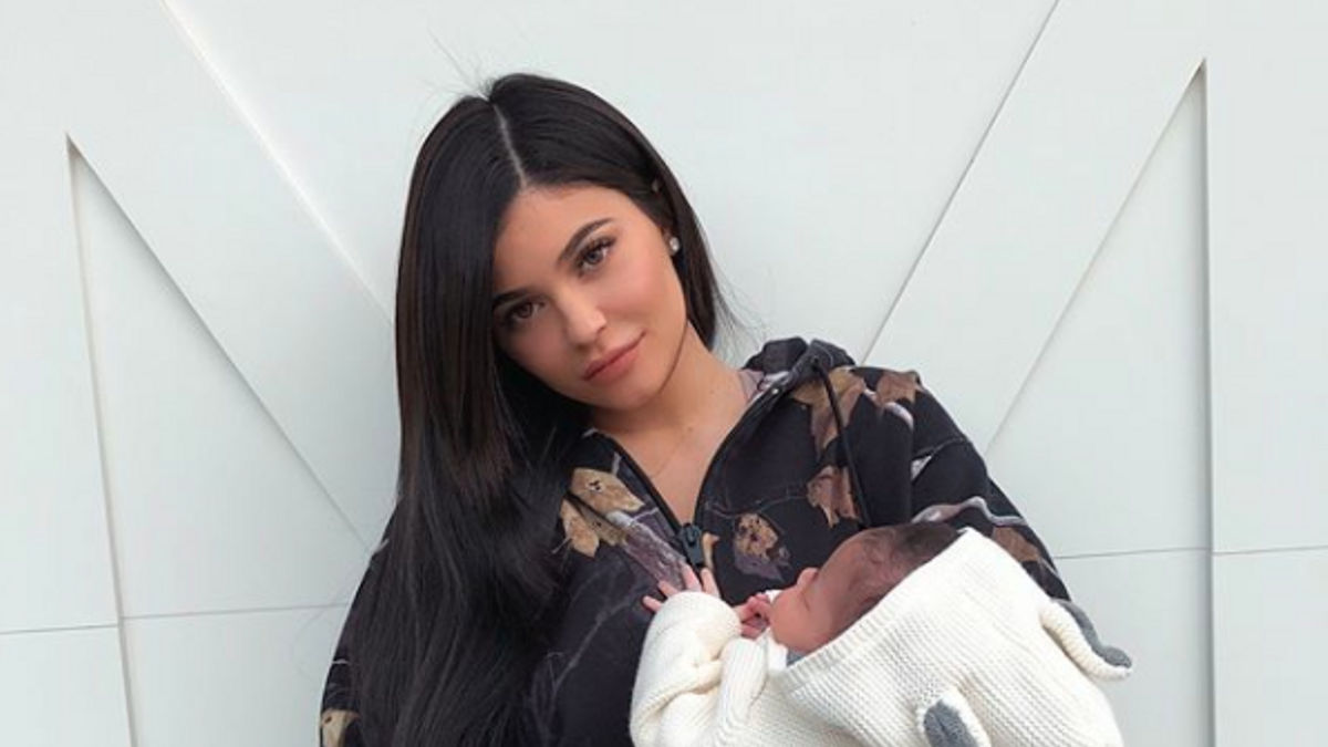 Kylie Jenner con su hija, Stormi