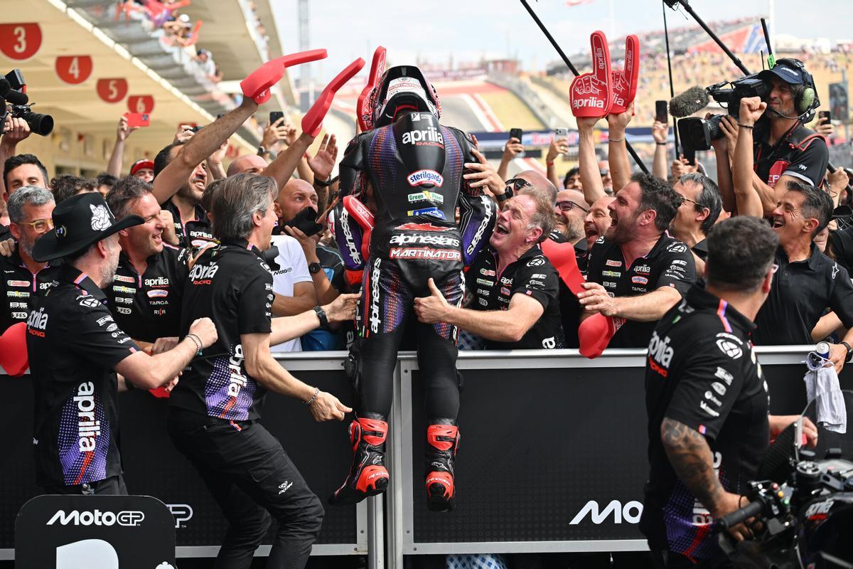 Jorge Martín celebrando con Aprilia