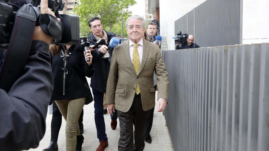 El tren de vida de los Corbín Barberá: Gastos en ropa y perfumes por 4.849 euros en un mes