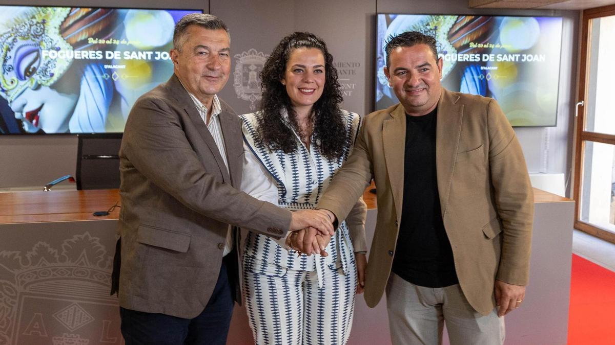 Andrés Llorens al frente del centenario de las Hogueras de Alicante