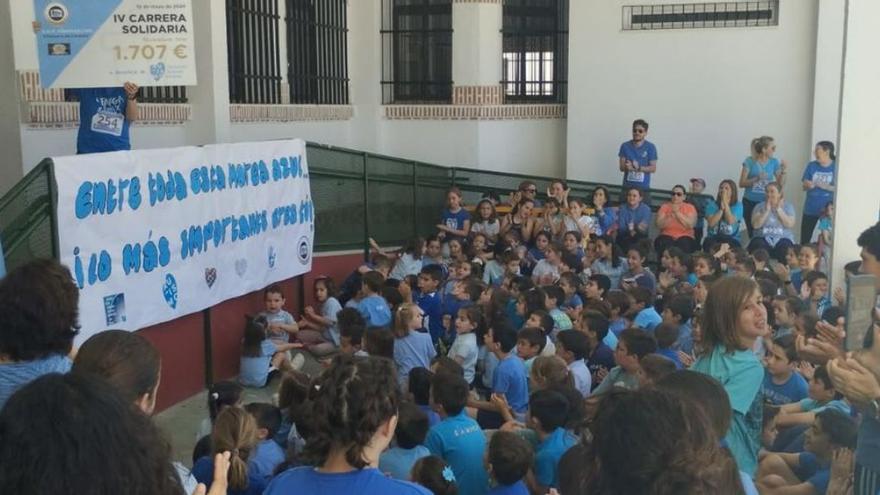 El colegio Virgen de Luna y el IES La Jara apoyan a Autismo Córdoba