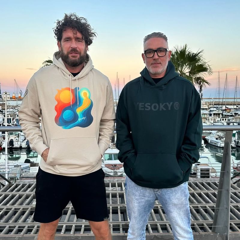 Fran Antón y Kiko Hernández están en huelga por el que definen como, cierre injusto de su restaurante.