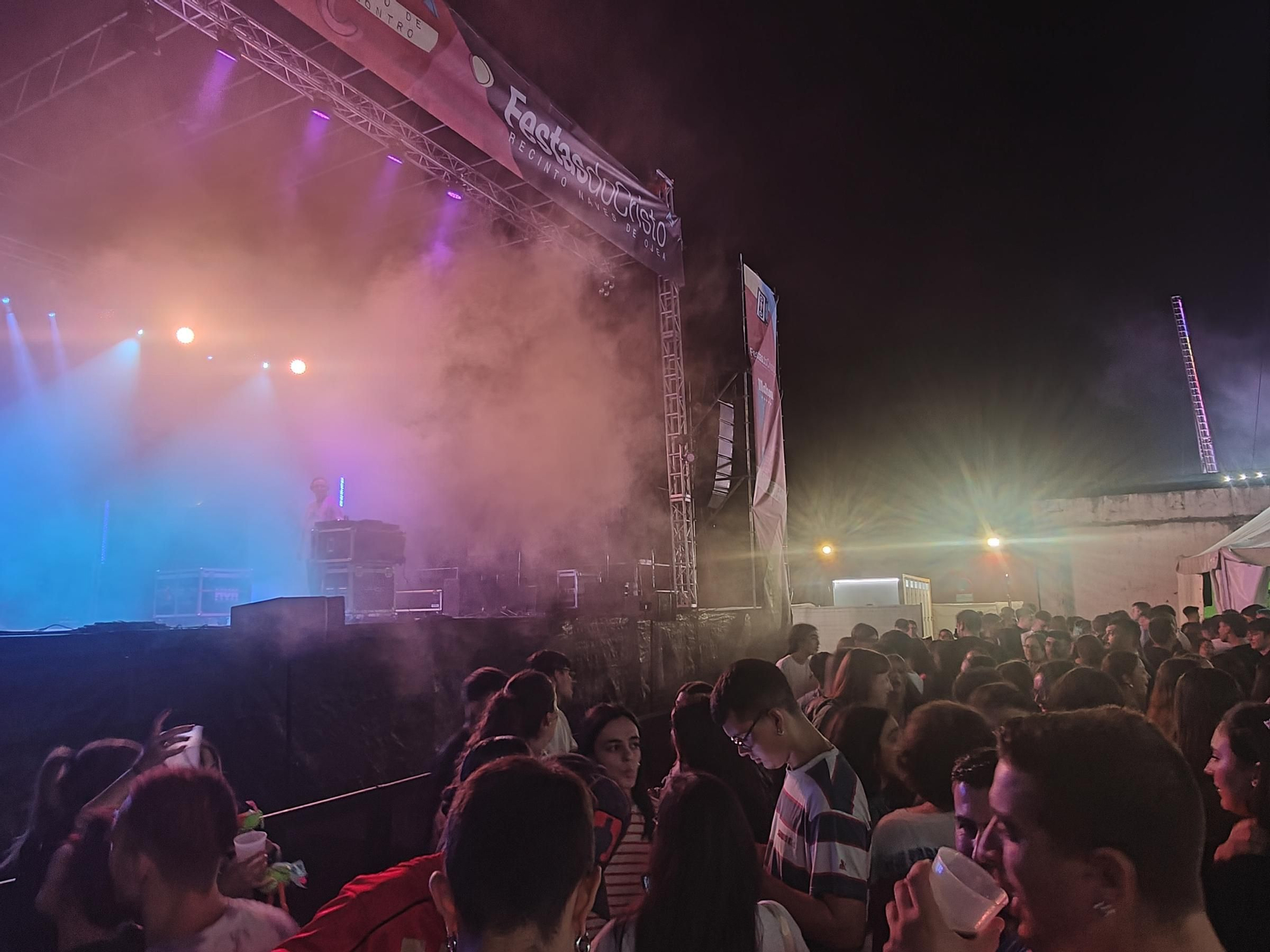 Dj Michi triunfa en el inicio de las Festas do Cristo de Cangas