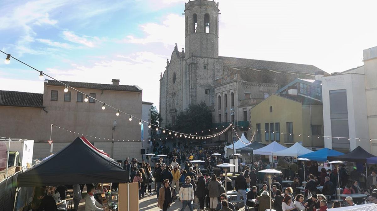 Sant Boi es prepara per a la primera Fira de la Puríssima «amb llum 100% renovable» Sant Boi es prepara per a la primera Fira de la Puríssima «amb llum 100% renovable»