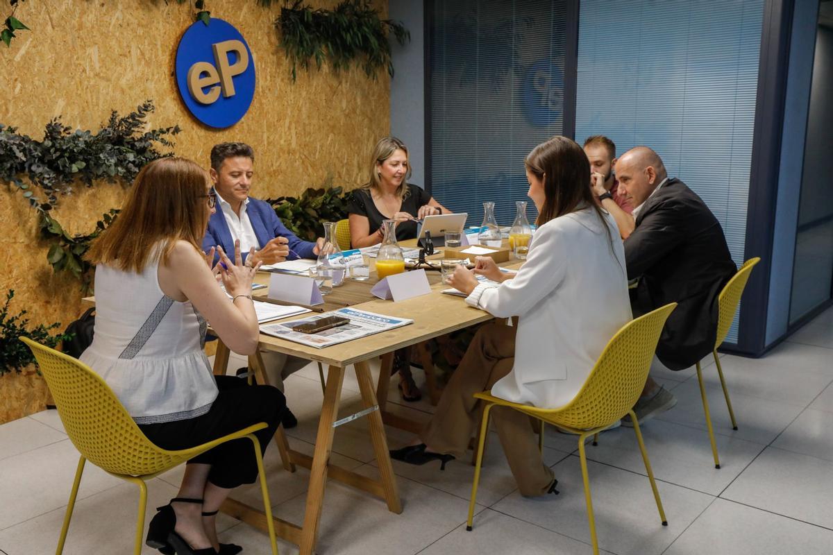 Los representantes de los puertos de Algeciras, Tarragona, Valencia y Barcelona debatieron sobre el papel de Aragón en el transporte marítimo y el futuro del sector.
