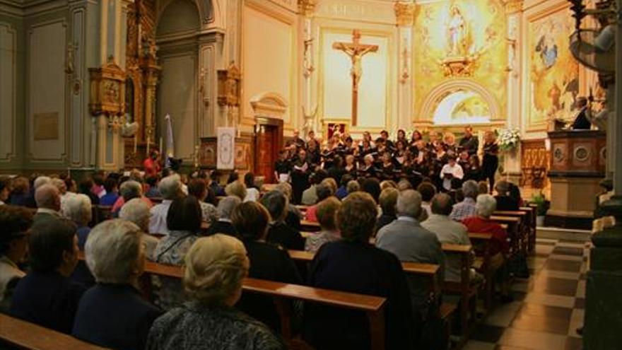 La serenata a la Mare de Déu cierra los actos de Almassora