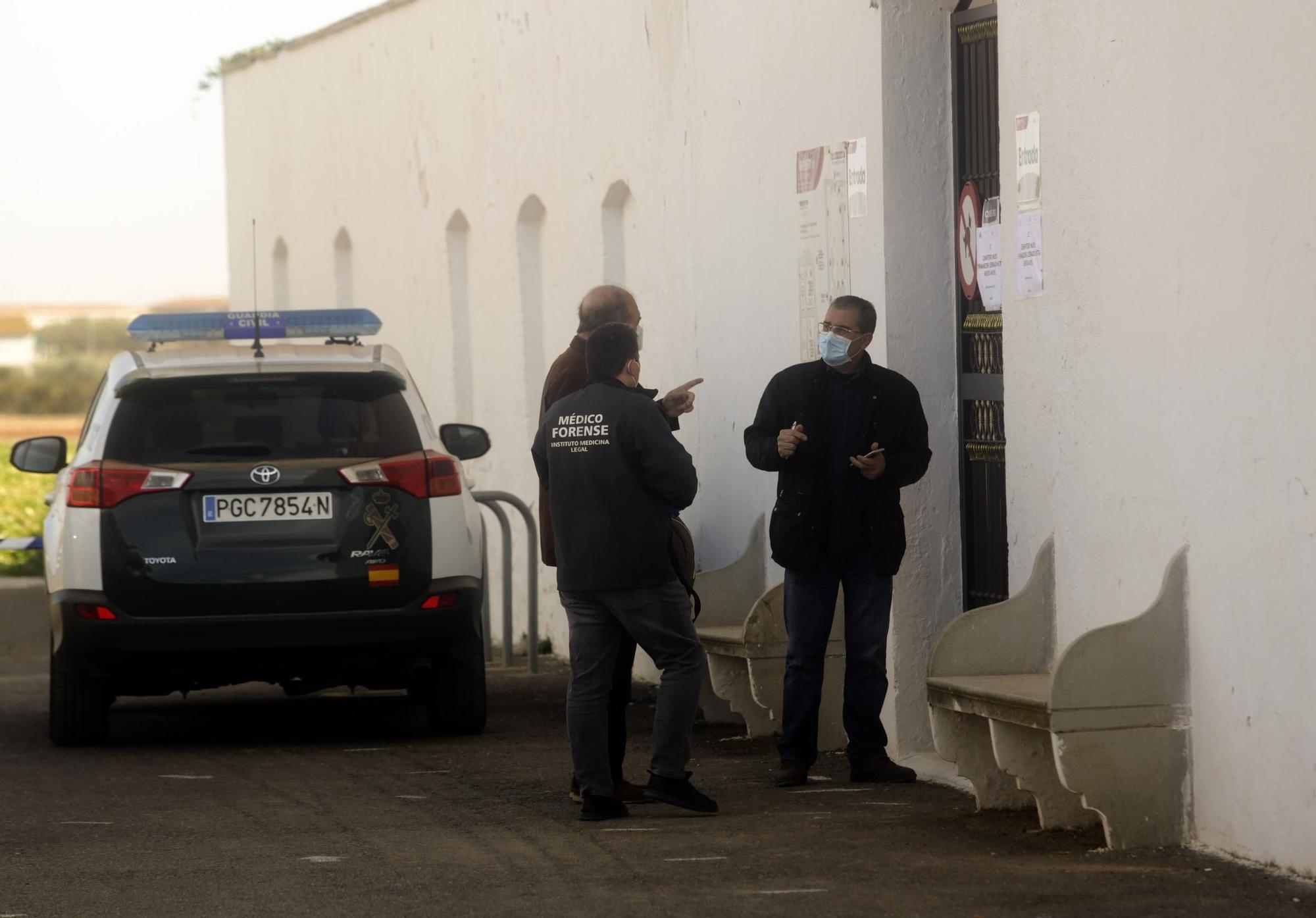 Profanan una veintena de tumbas en el cementerio de Paiporta