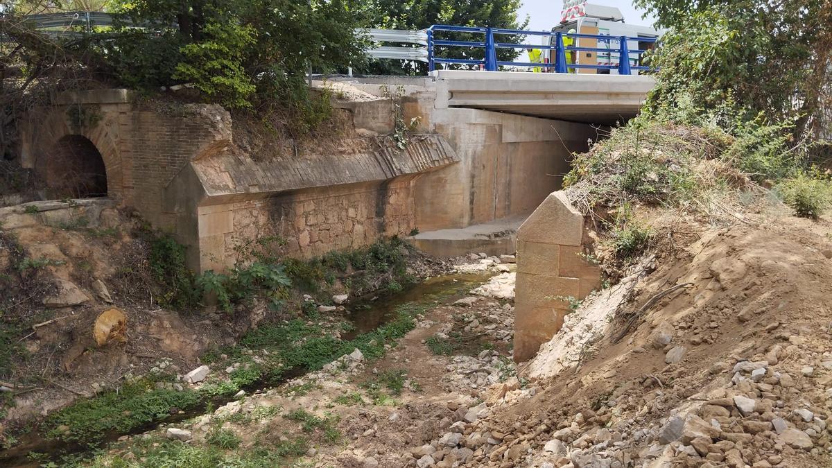 Transportes finaliza las obras de renovación del puente de la N-3 sobre el río Madre, en Utiel.