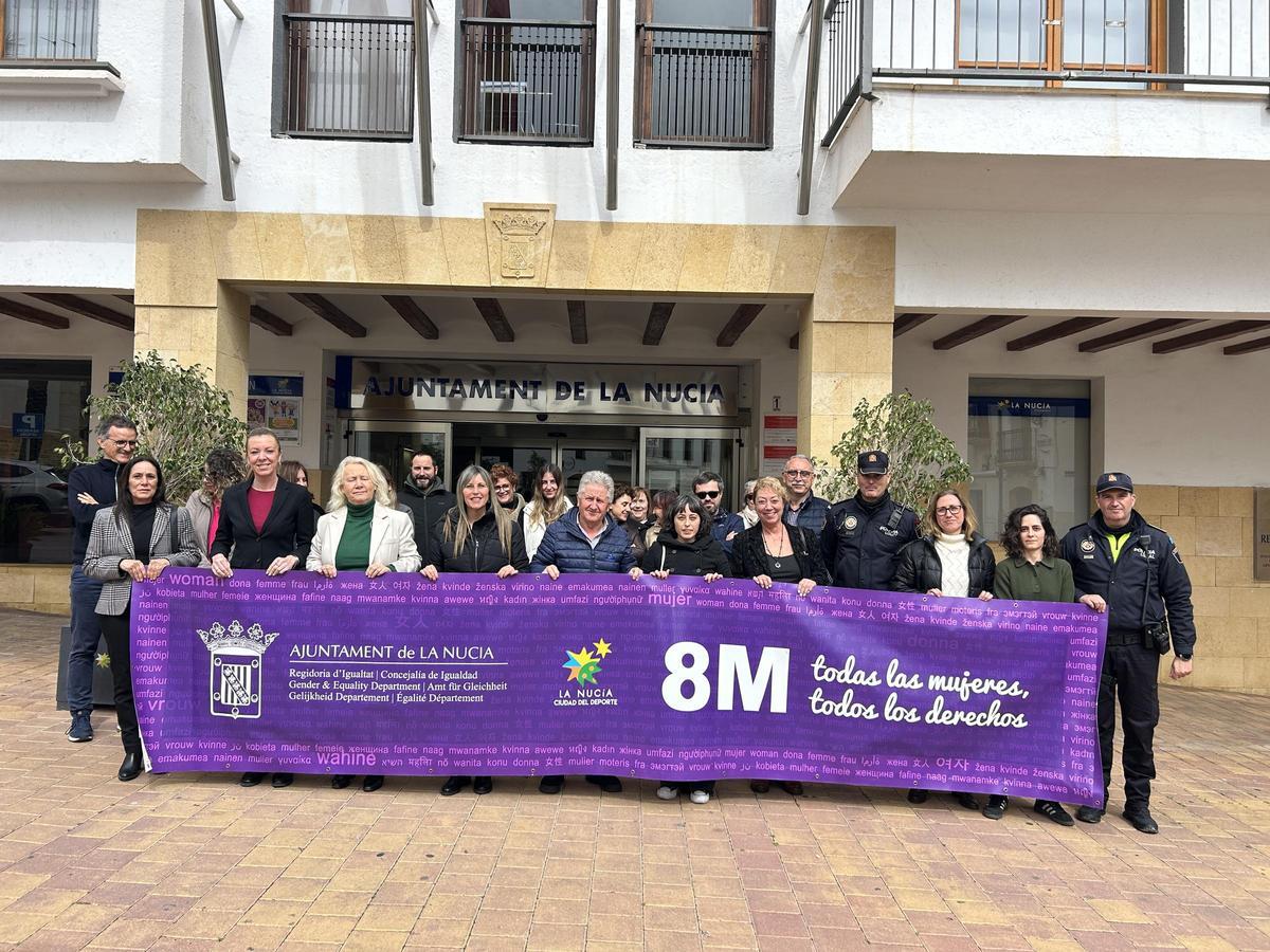 El Ayuntamiento de La Nucía ha conmemorado hoy el “8 de Marzo, Día Internacional de la Mujer”.
