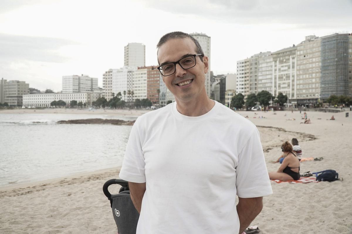 Oscar Mallón, usuario de la playa de Riazor