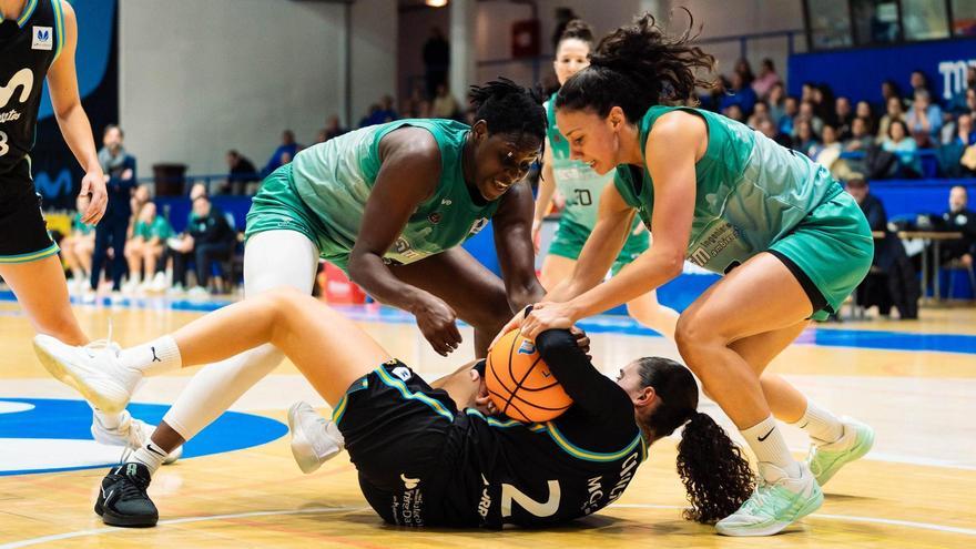 Un instante del encuentro disputado por el CAB Estepona en Magariños.