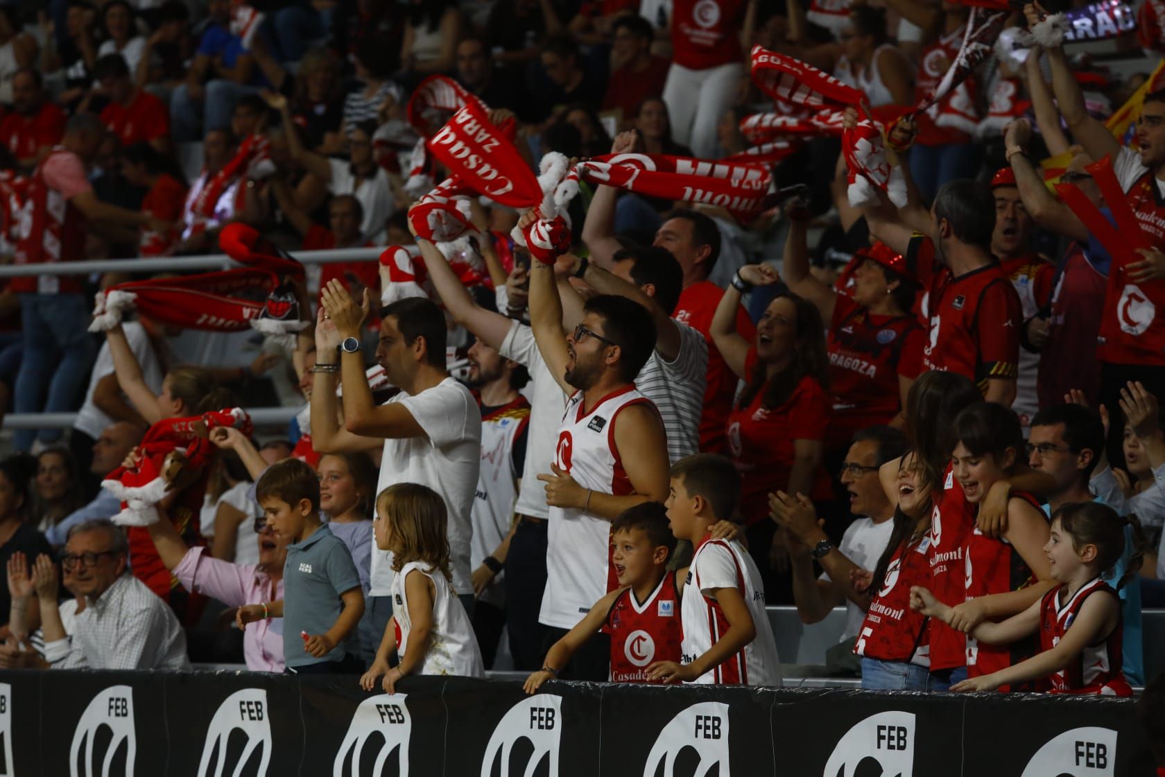 El Casademont Zaragoza - Valencia Basket, en imágenes