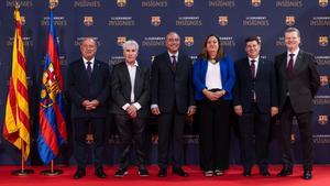 La junta directiva del Barça entregó las insignias de plata