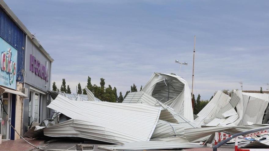 Yasmina Piñeiro, tras ver los destrozos en la nave de Eivitoys, en Ibiza: «Si hubiera ocurrido de día, habría sido terrible»