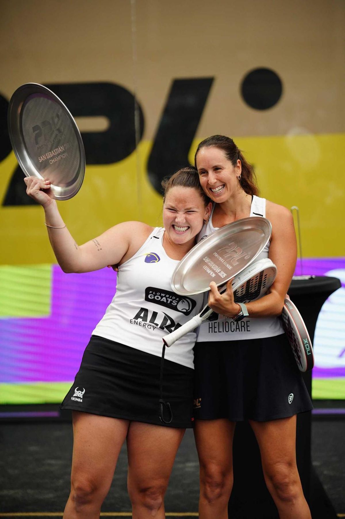 Aranzazu y Gemma celebran el triunfo en San Sebastián