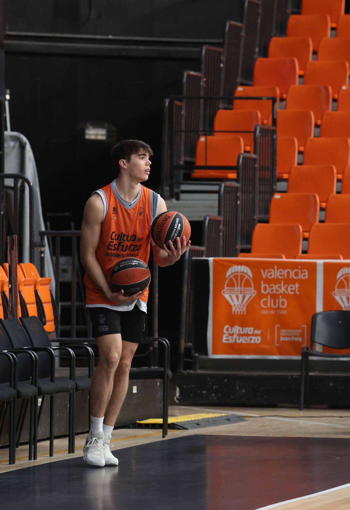 Entrenamiento previo al partido de Euroliga frente al  Meridianbet de Belgrado